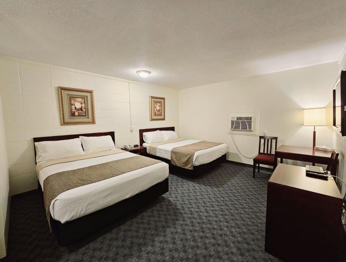 Canadian Motor Inn Grande Prairie Eksteriør billede