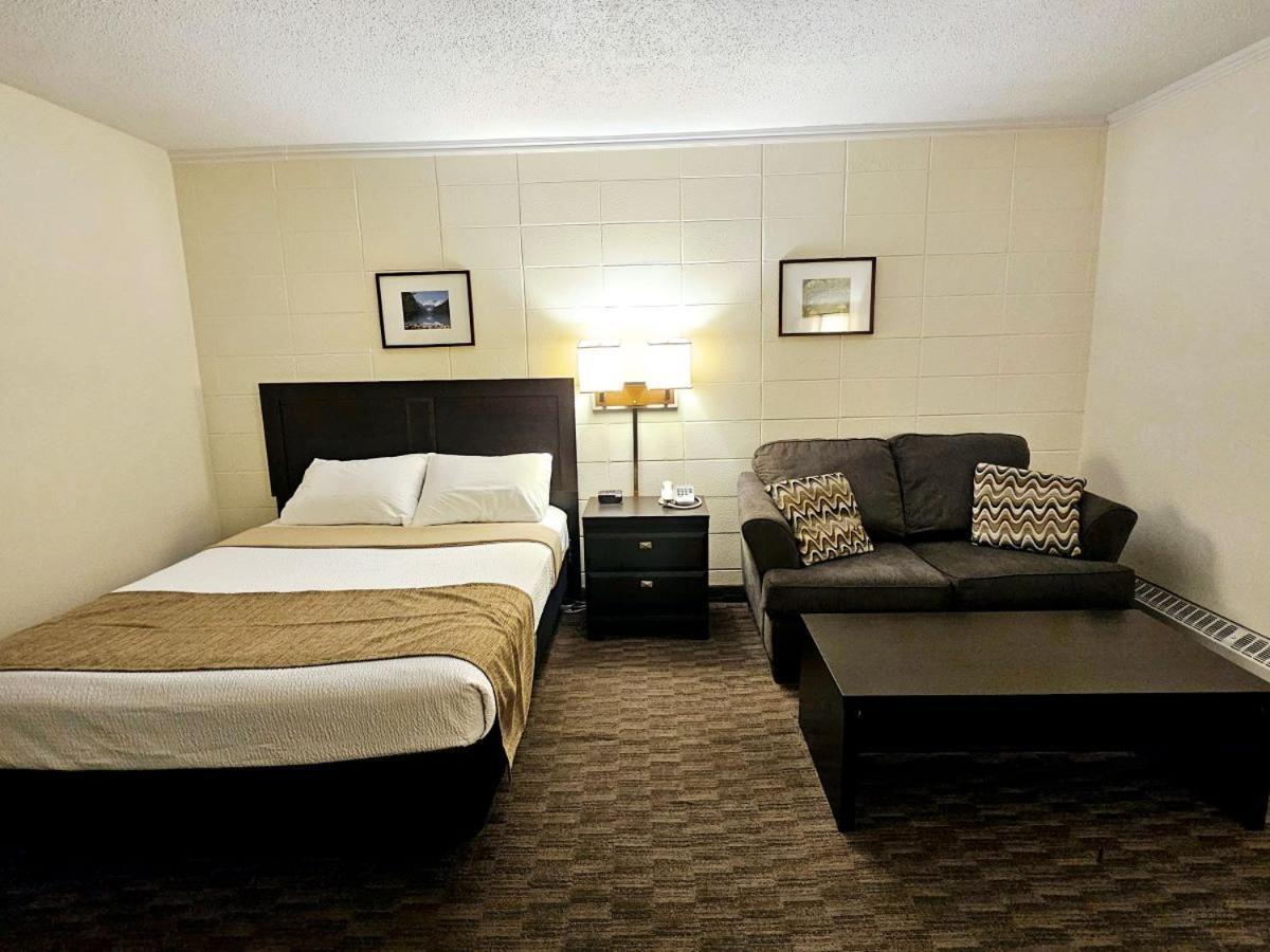Canadian Motor Inn Grande Prairie Eksteriør billede