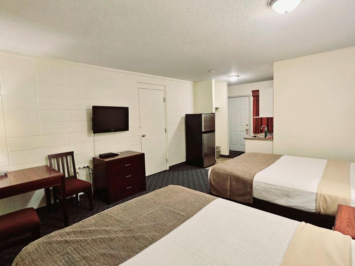 Canadian Motor Inn Grande Prairie Eksteriør billede