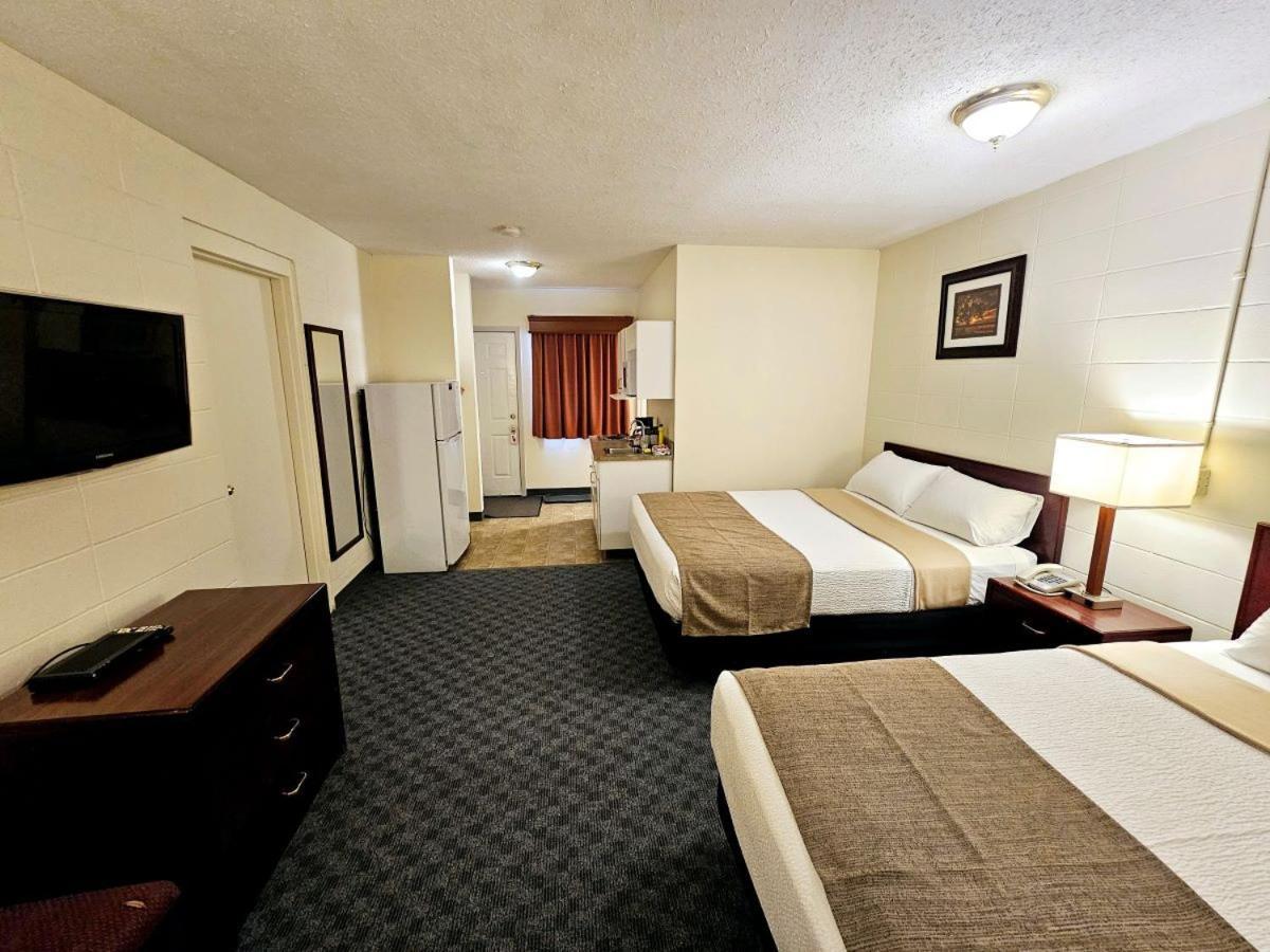 Canadian Motor Inn Grande Prairie Eksteriør billede