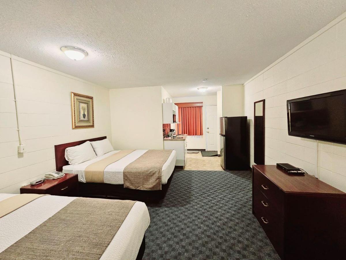 Canadian Motor Inn Grande Prairie Eksteriør billede